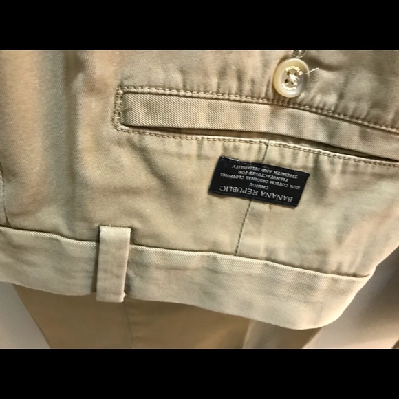 Mens khakis.  31/30.  Banana republic. Good condition.  Doesn’t fit me anymore. - Picture 2 of 3